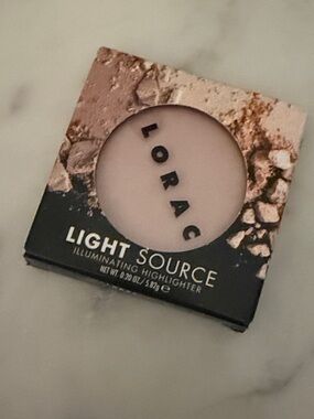 LORAC Light Source Illuminating Highlighter - Pale Pink Glow
